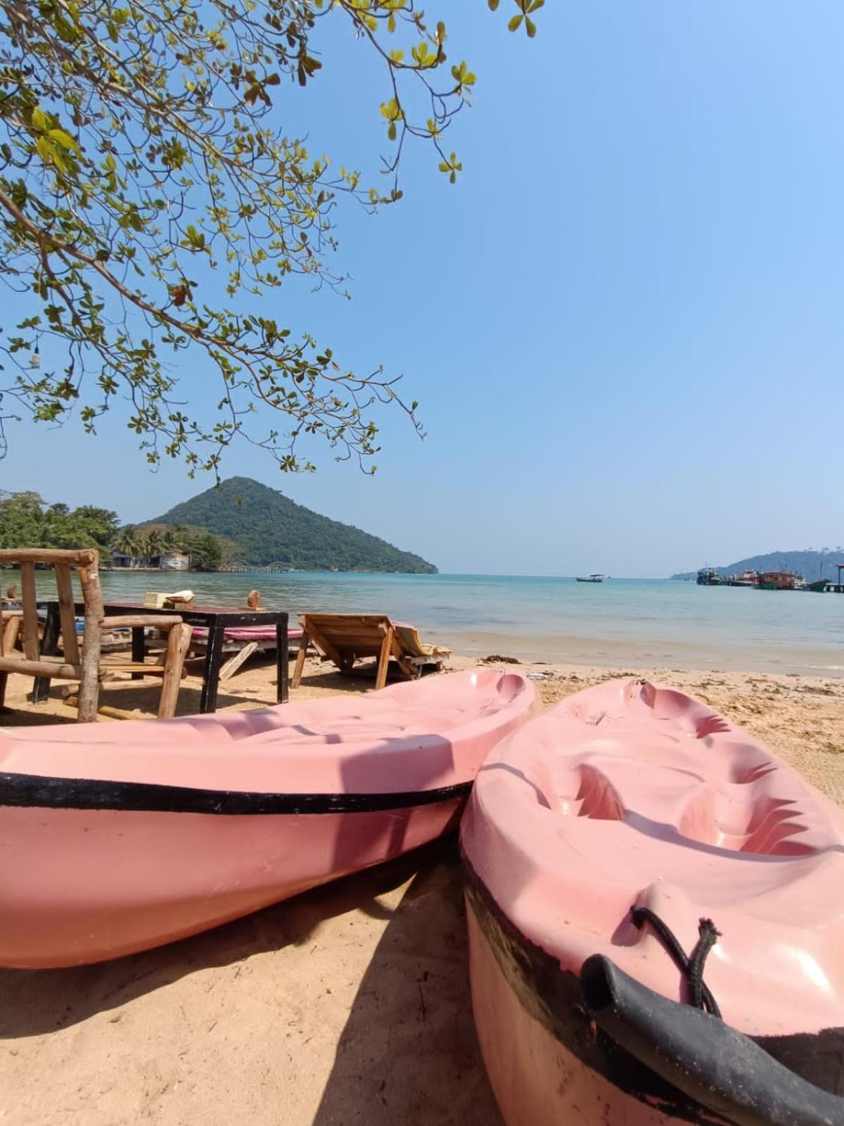 Golden Snake Guesthouse Beach Koh Rong Sanloem Bagian luar foto