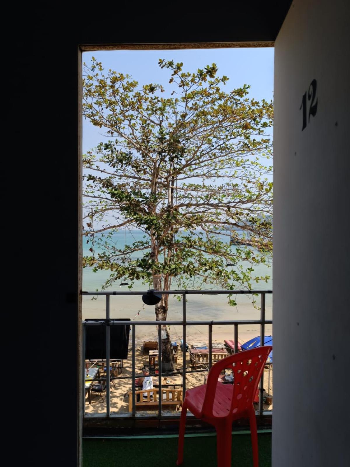 Golden Snake Guesthouse Beach Koh Rong Sanloem Bagian luar foto