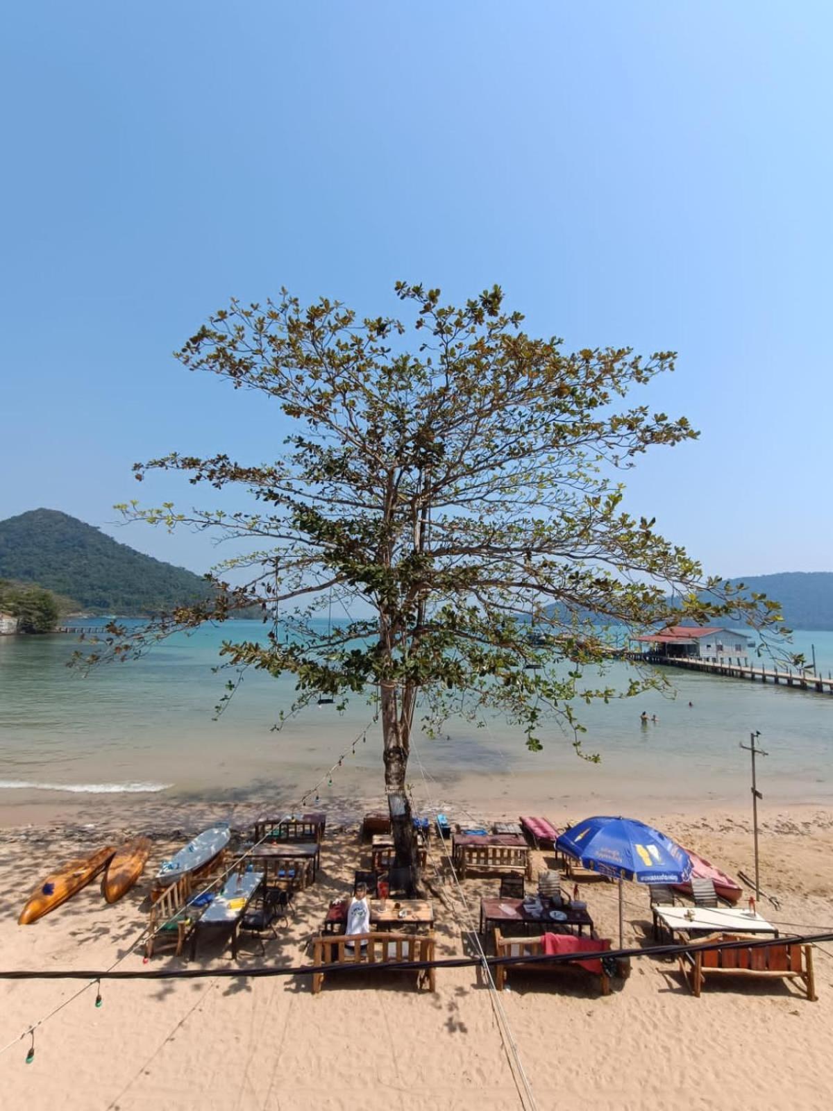 Golden Snake Guesthouse Beach Koh Rong Sanloem Bagian luar foto