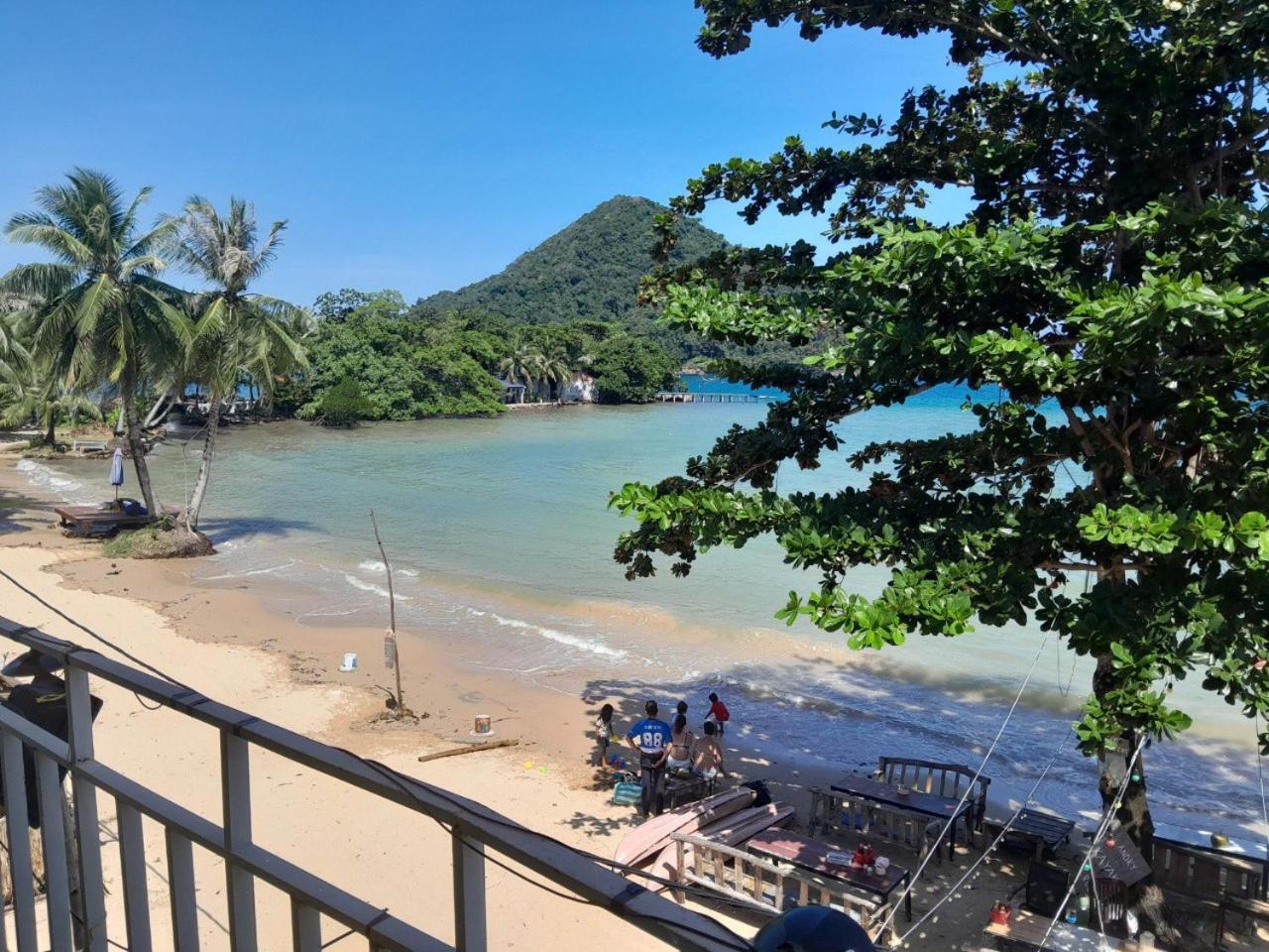 Golden Snake Guesthouse Beach Koh Rong Sanloem Bagian luar foto